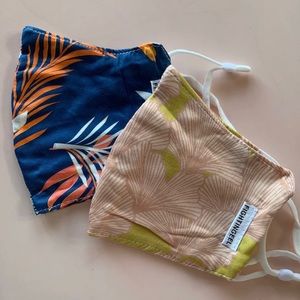 Fighting Eel Kids Face Mask